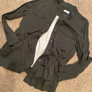 Women’s  Ann Taylor Loft green linen jacket Lyocell / Rayo  very chic 🌴LP size